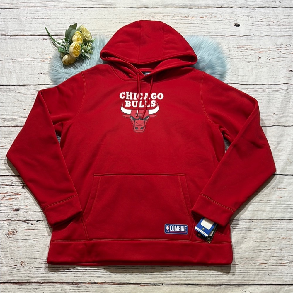 NWT Under Armour Chicago Bulls Red Loose Fleece Hoodie sz L